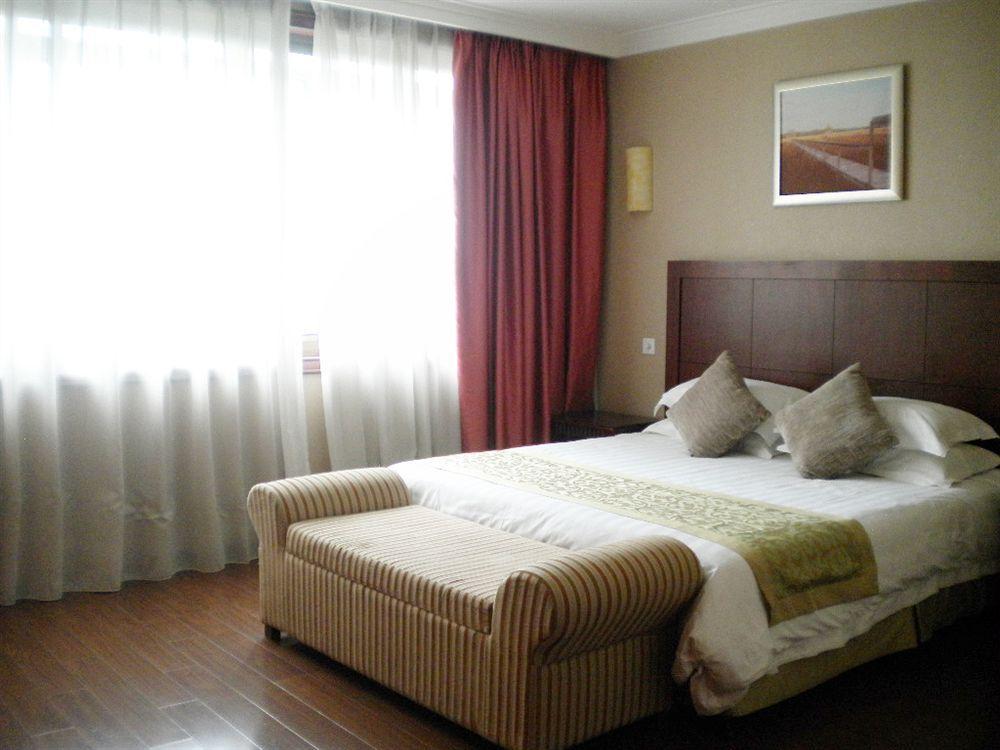 Hanting Hotel Shanghai Caohejing Yishan Road מראה חיצוני תמונה