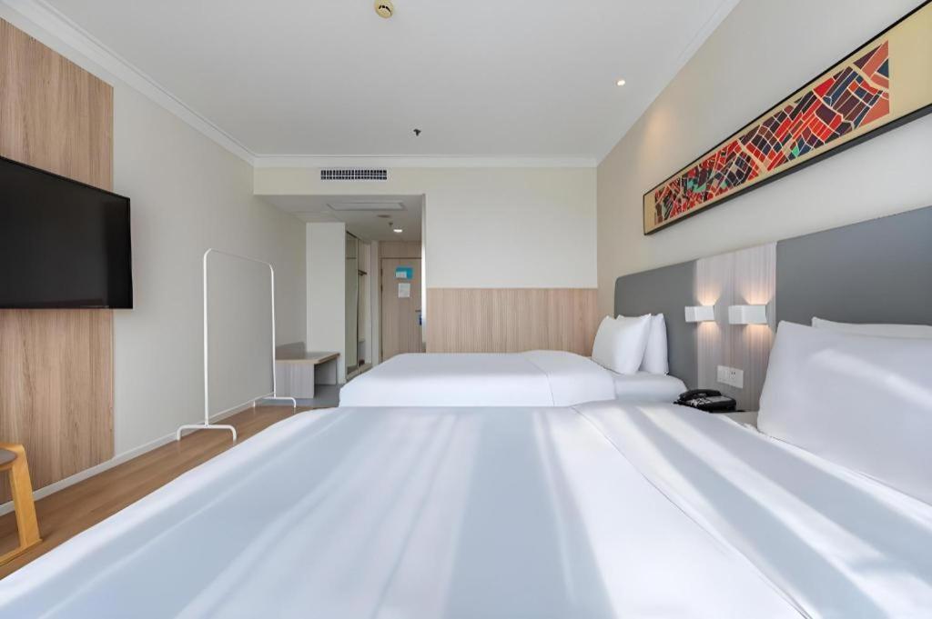 Hanting Hotel Shanghai Caohejing Yishan Road מראה חיצוני תמונה